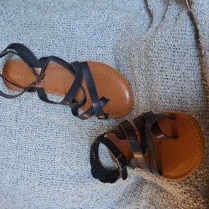 Rampage Navy and Brown Strappy Sandals Sz 8M
